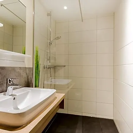 Hotel Dh -deutsches Haus-